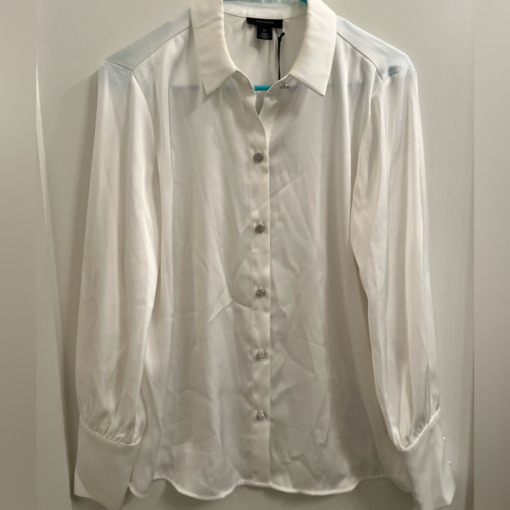 NWT Halogen Women’s Blouse with Embellished Buttons